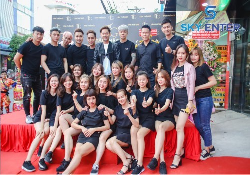 to-chuc-su-kien-le-khai-truong-tan-the-gioi